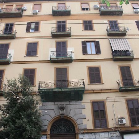 B&B Le Porte Di Napoli Exterior photo