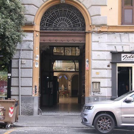 B&B Le Porte Di Napoli Exterior photo