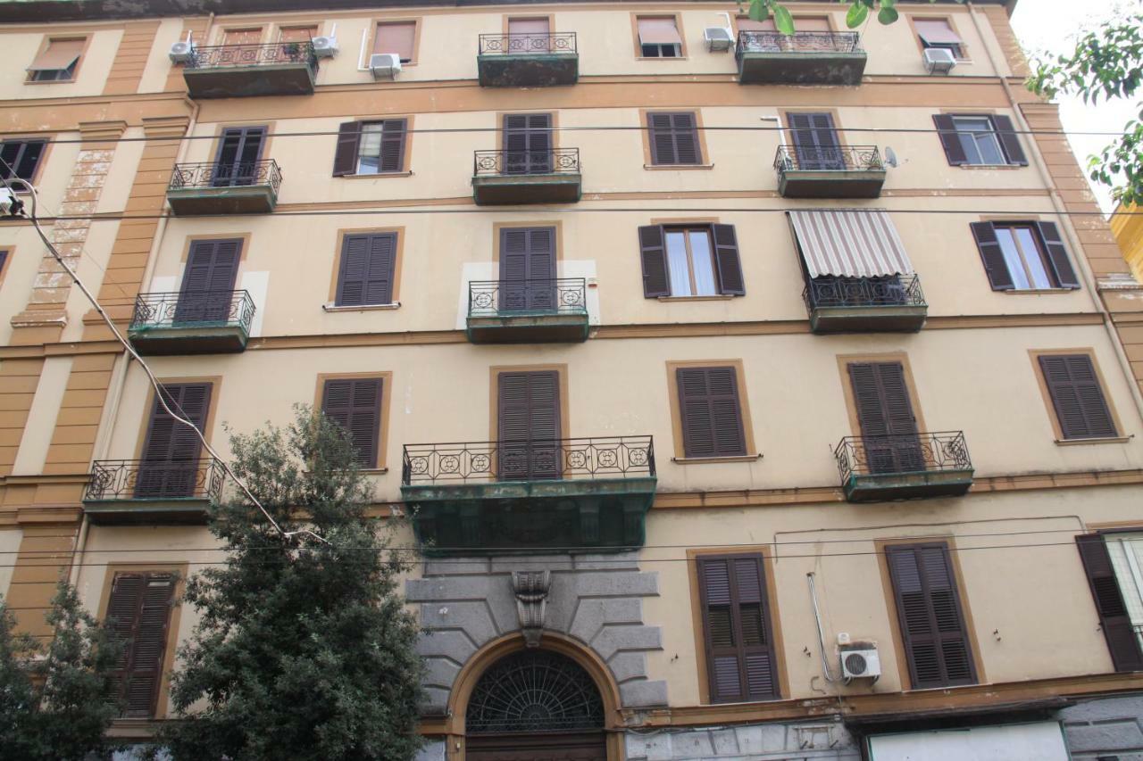 B&B Le Porte Di Napoli Exterior photo